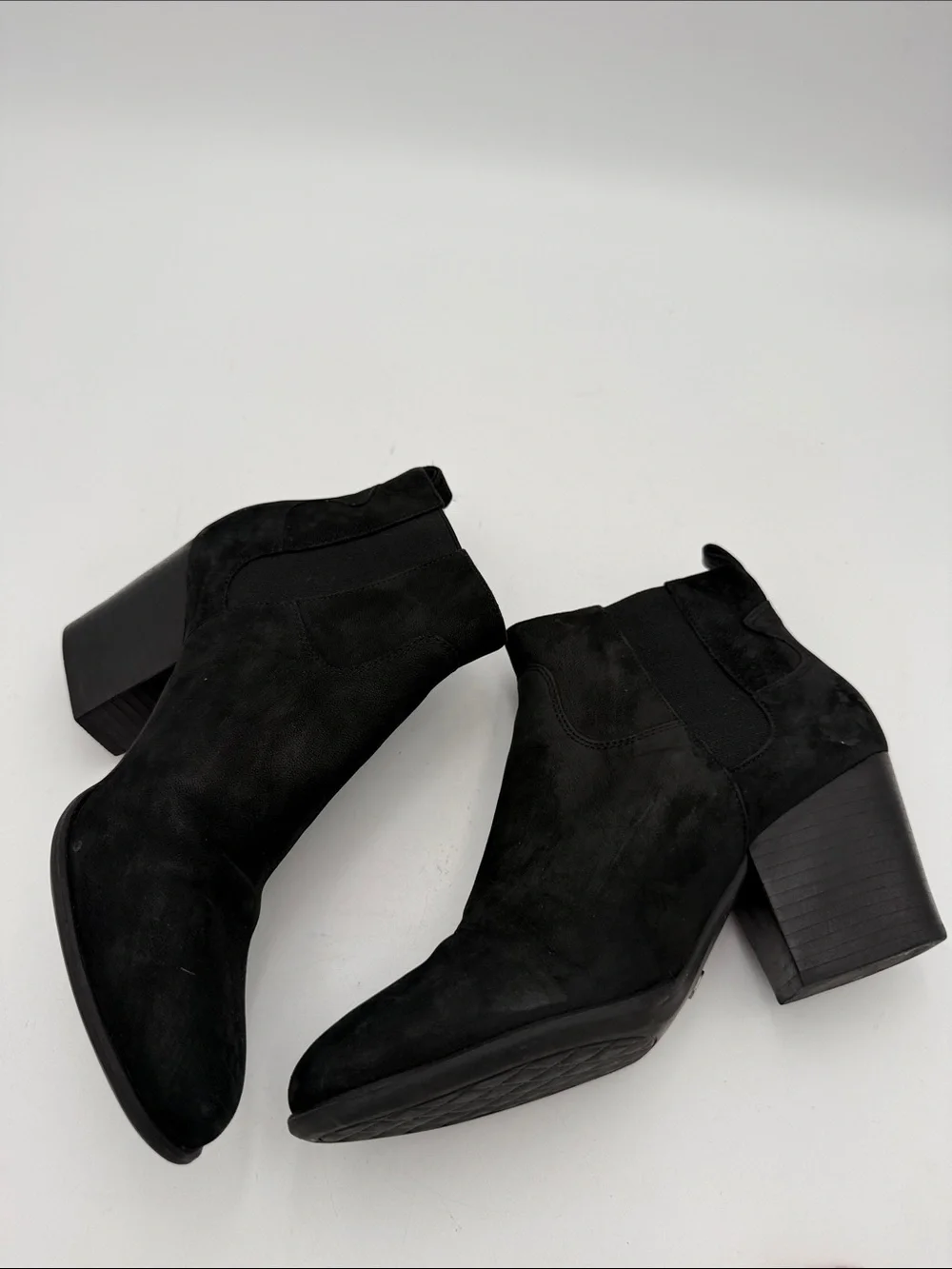 Nurture by Lamaze stylish black